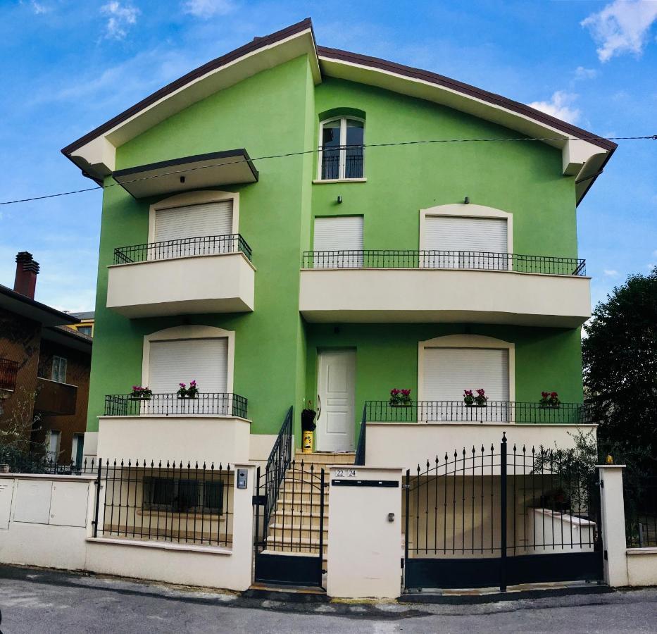 Residenza Elena Appartamento Rimini Esterno foto